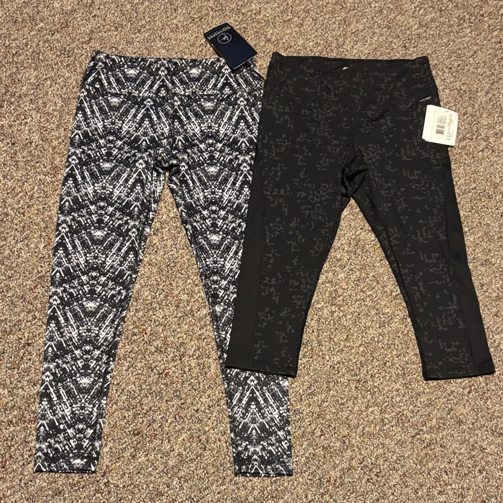 New Bundle Jockey Black and White Patterned Leggings & 90 degree by Reflex